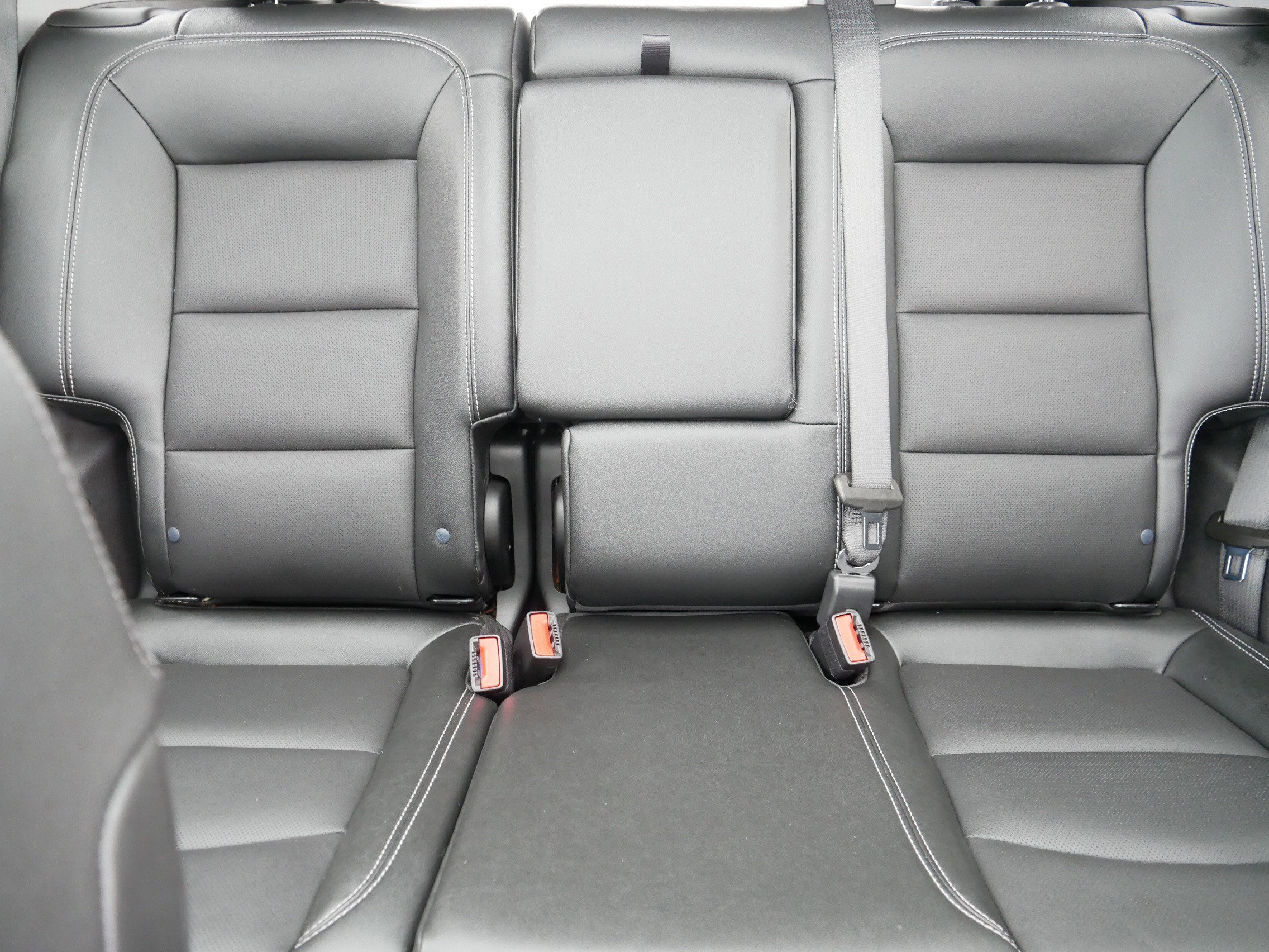 Used 2024 GMC Terrain SLT w/ Infotainment Package II image 13