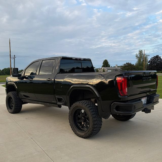 Used 2021 GMC Sierra 2500 Denali w/ Denali Black Diamond Edition AWD/4WD image 3