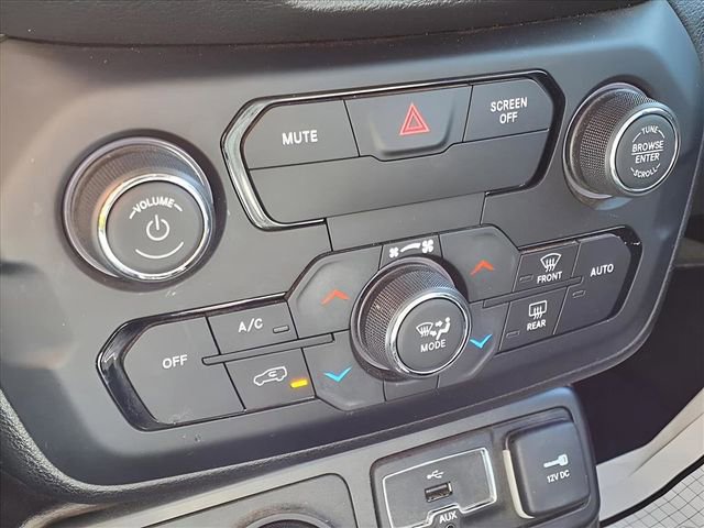 Used 2018 Jeep Renegade Limited w/ UConnect 8.4 Nav Group image 12