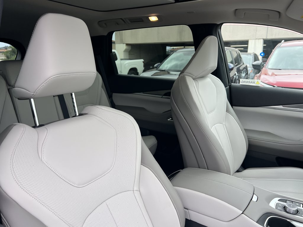 New 2027 INFINITI QX60 Luxe w/ Cargo Package AWD/4WD image 15