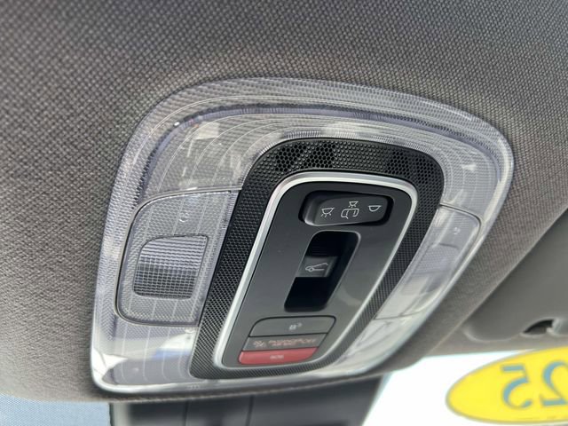 Certified 2025 Hyundai Elantra SEL image 33