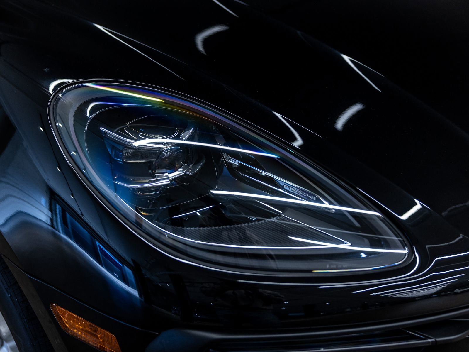 Certified 2023 Porsche Macan AWD/4WD image 14