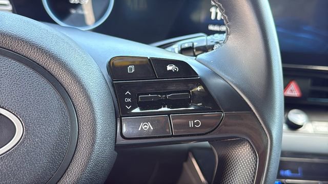 Used 2025 Hyundai Elantra SEL FWD image 20