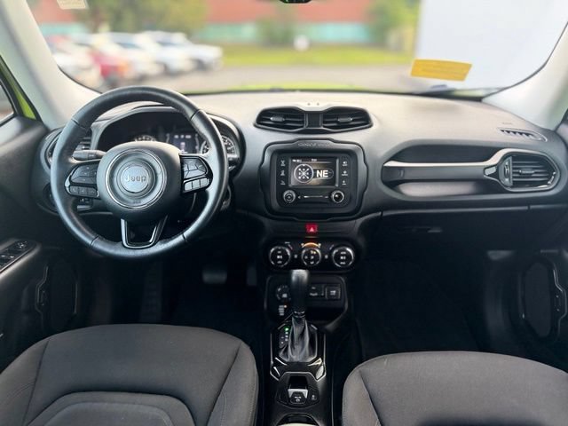 Used 2017 Jeep Renegade Altitude AWD/4WD image 24
