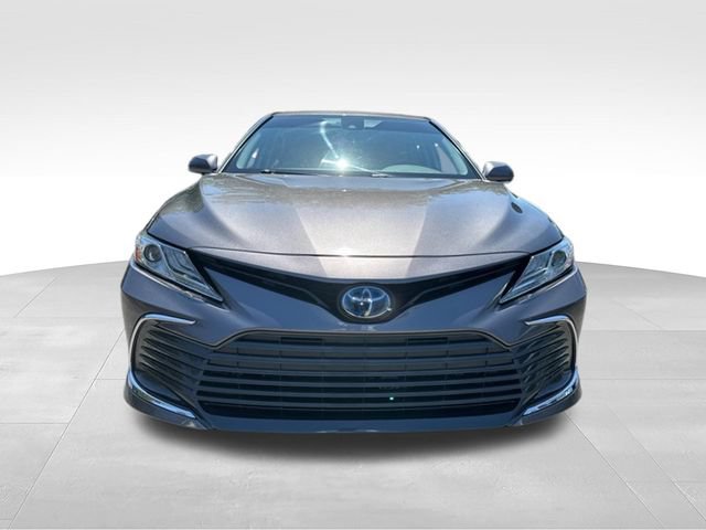 Used 2023 Toyota Camry XLE FWD image 2