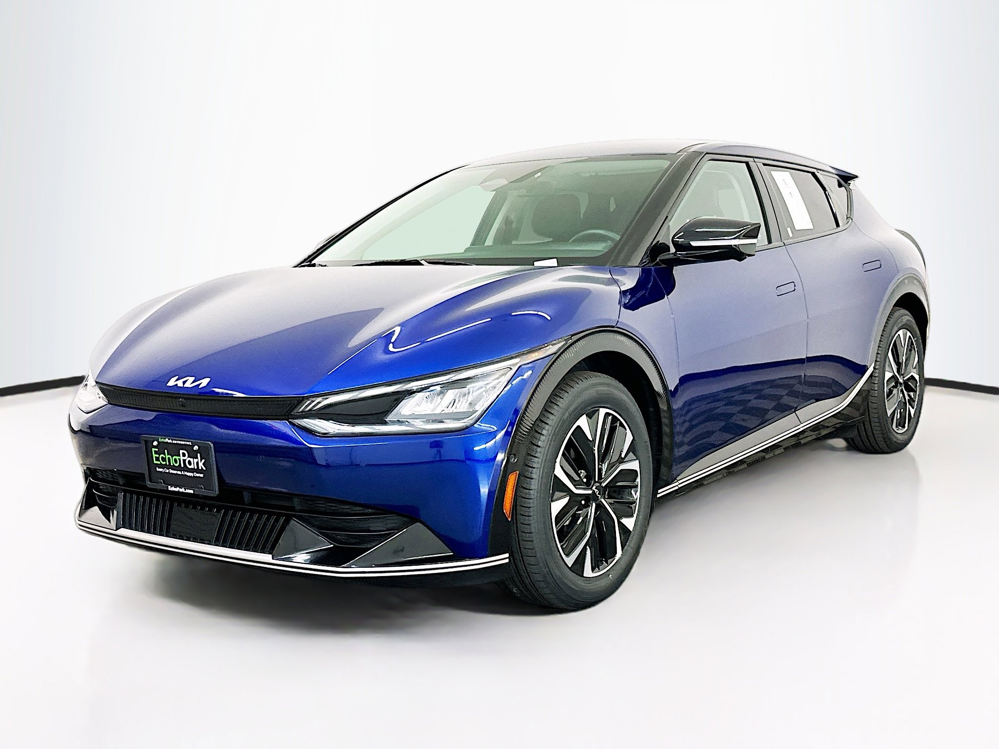 Used 2024 Kia EV6 Wind w/ Wind Technology Package AWD/4WD image 3