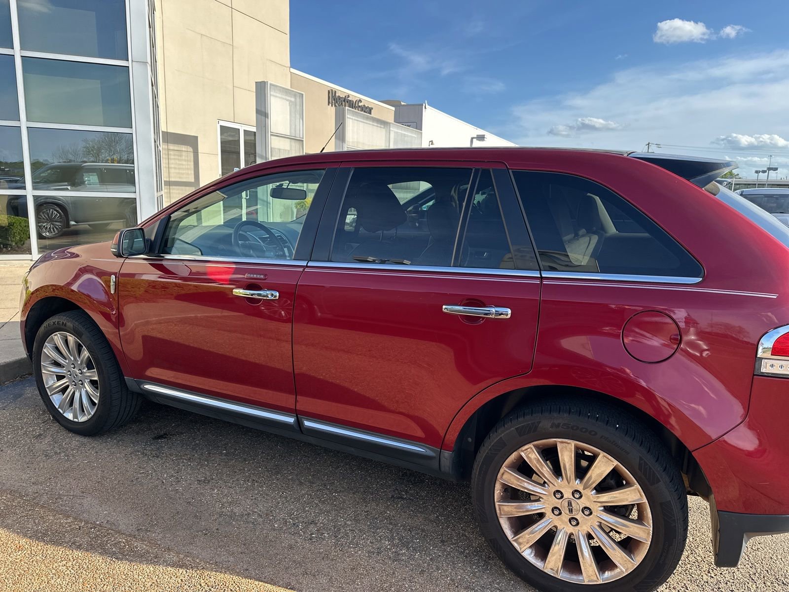 Used 2014 Lincoln MKX FWD w/ Equipment Group 102A image 9