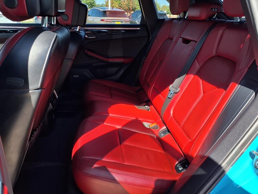 Used 2022 Porsche Macan image 18