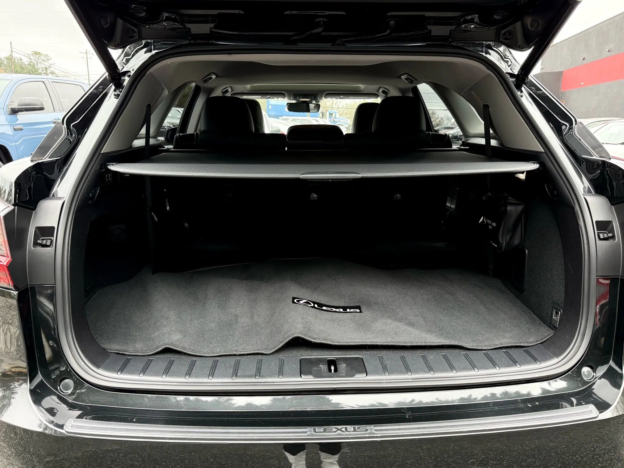 Used 2021 Lexus RX 350L FWD w/ Premium Package image 25