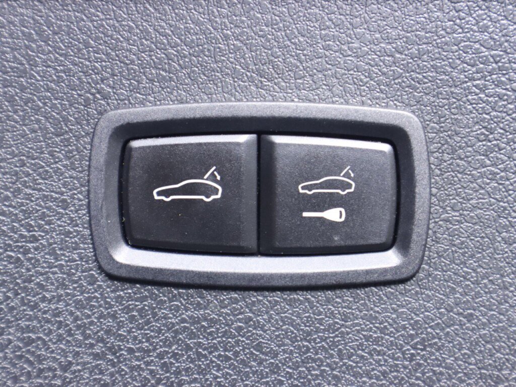 Used 2017 Porsche Macan S image 41