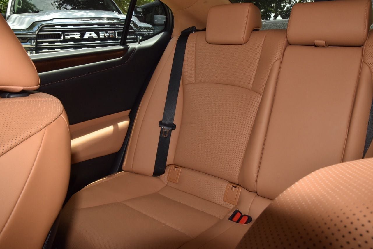 Used 2023 Lexus ES 350 w/ Premium Package FWD image 19