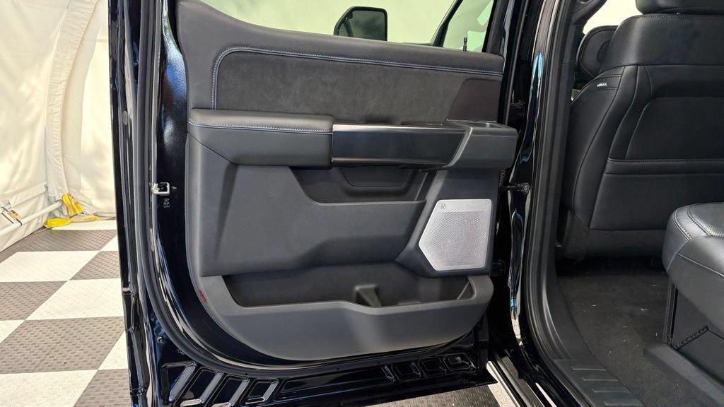 New 2026 Ford F450 Platinum w/ FX4 Off-Road Package AWD/4WD image 19