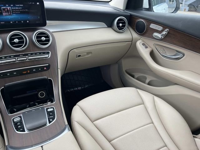 Used 2021 Mercedes-Benz GLC 300 4MATIC image 16