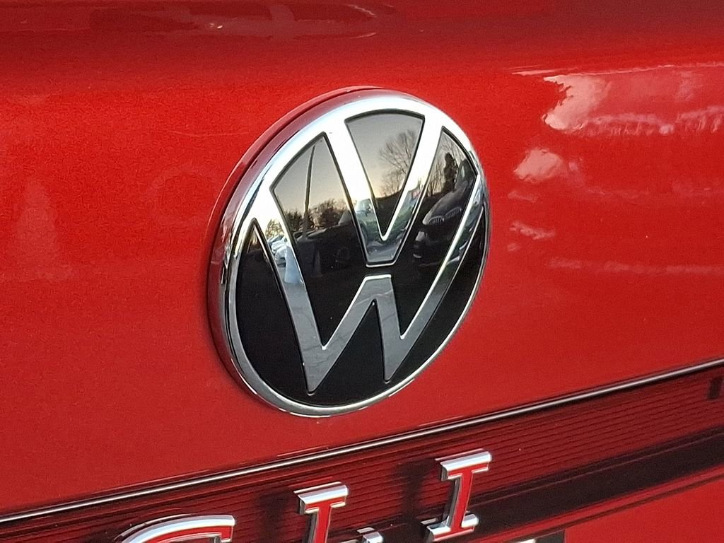 Used 2025 Volkswagen Jetta GLI Autobahn image 28