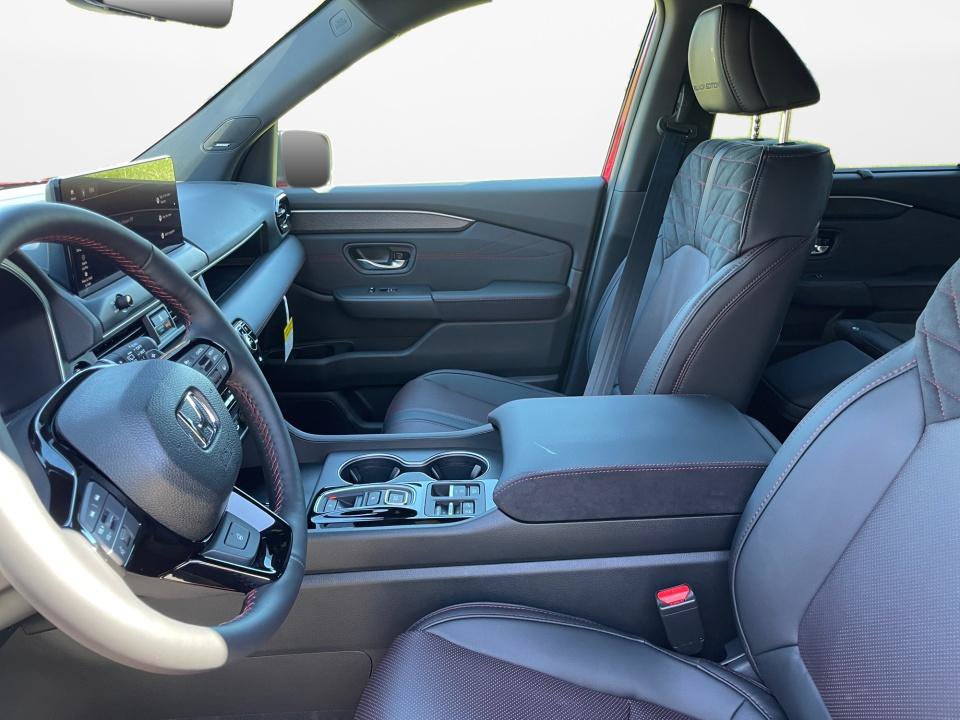 New 2026 Honda Pilot Black Edition image 9