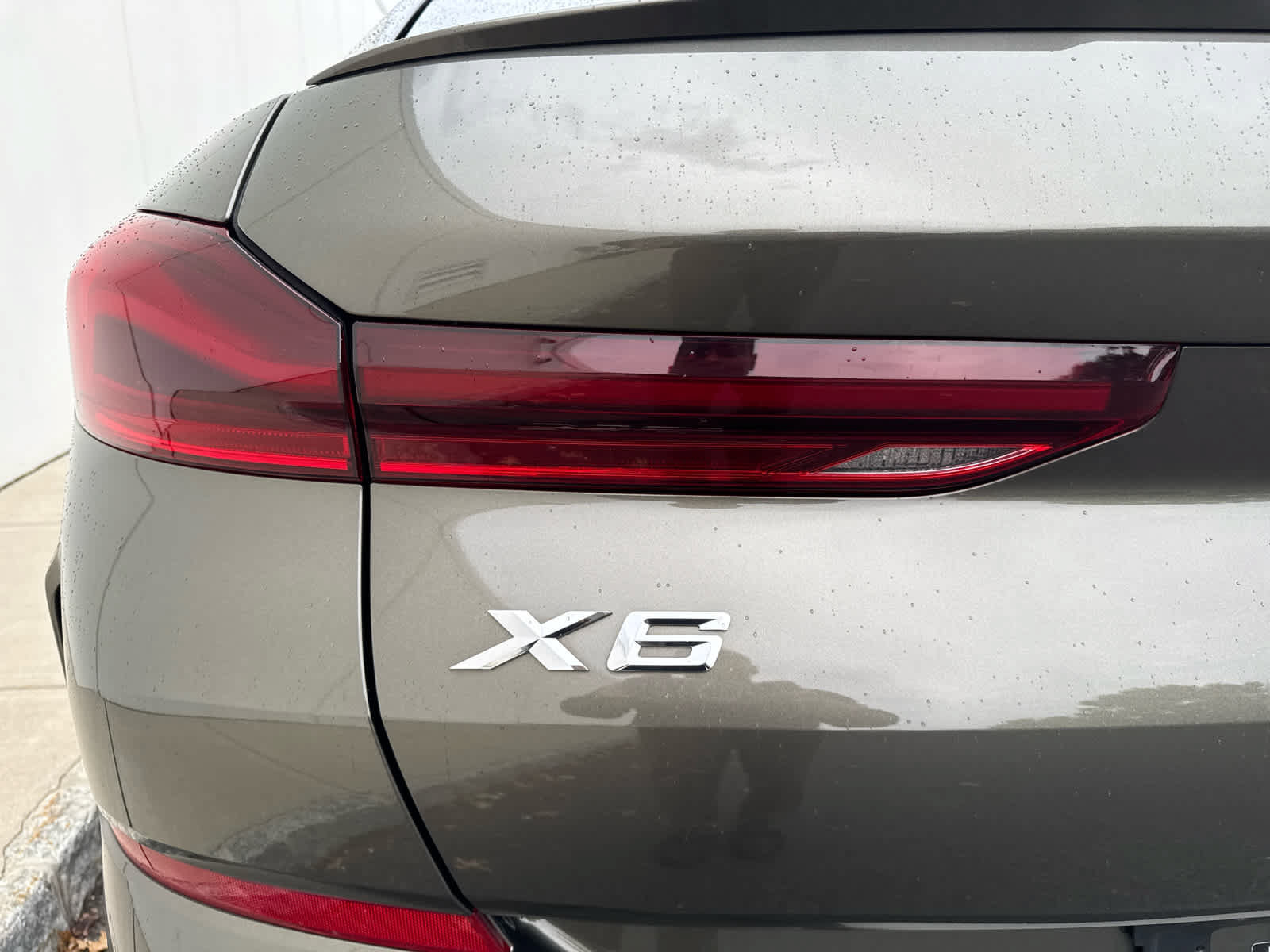 Used 2022 BMW X6 xDrive40i w/ Executive Package AWD/4WD image 34