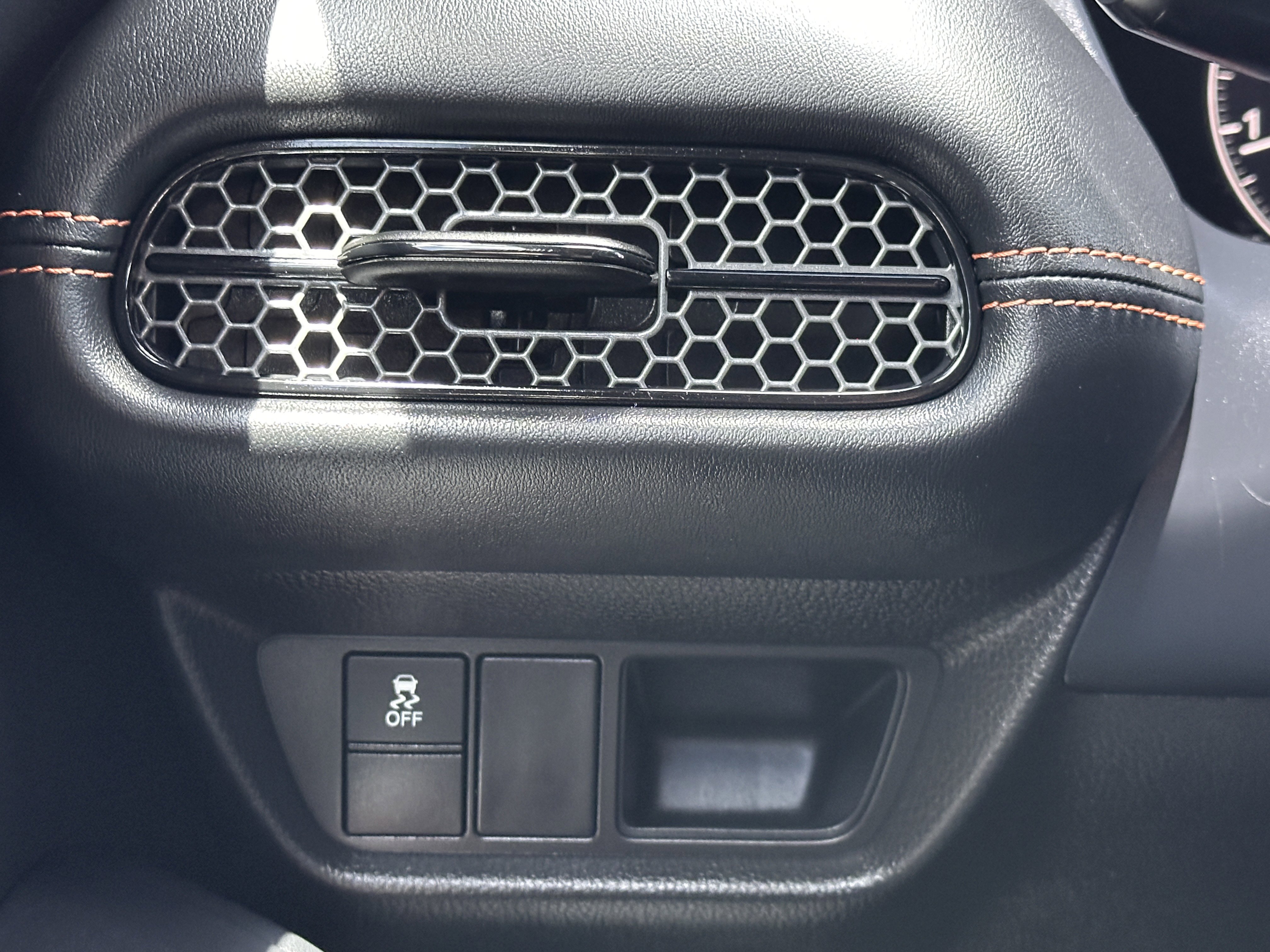 Used 2023 Honda HR-V Sport image 46
