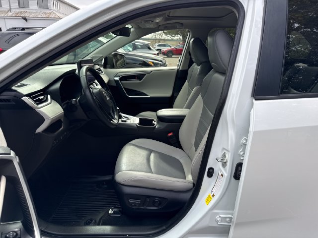 Used 2023 Toyota RAV4 Limited w/ Limited Grade Weather Package AWD/4WD image 16