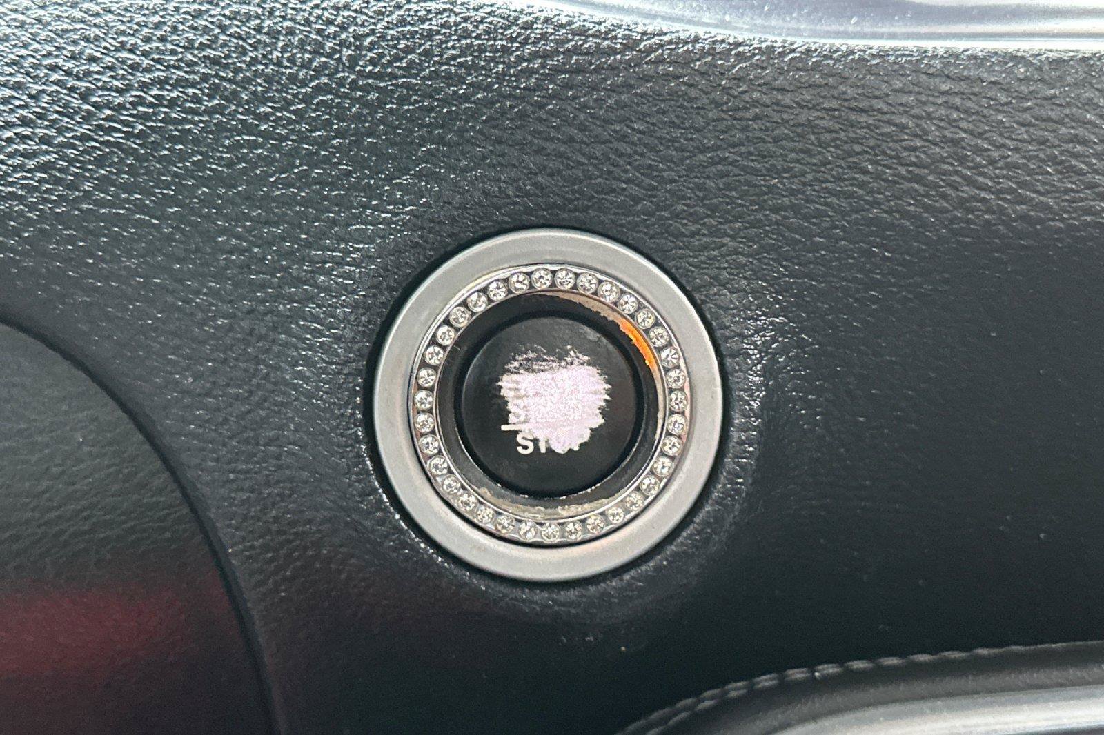 Used 2018 Dodge Challenger SXT RWD image 20