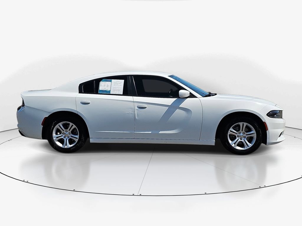Used 2021 Dodge Charger SXT w/ Leather Interior Group image 4