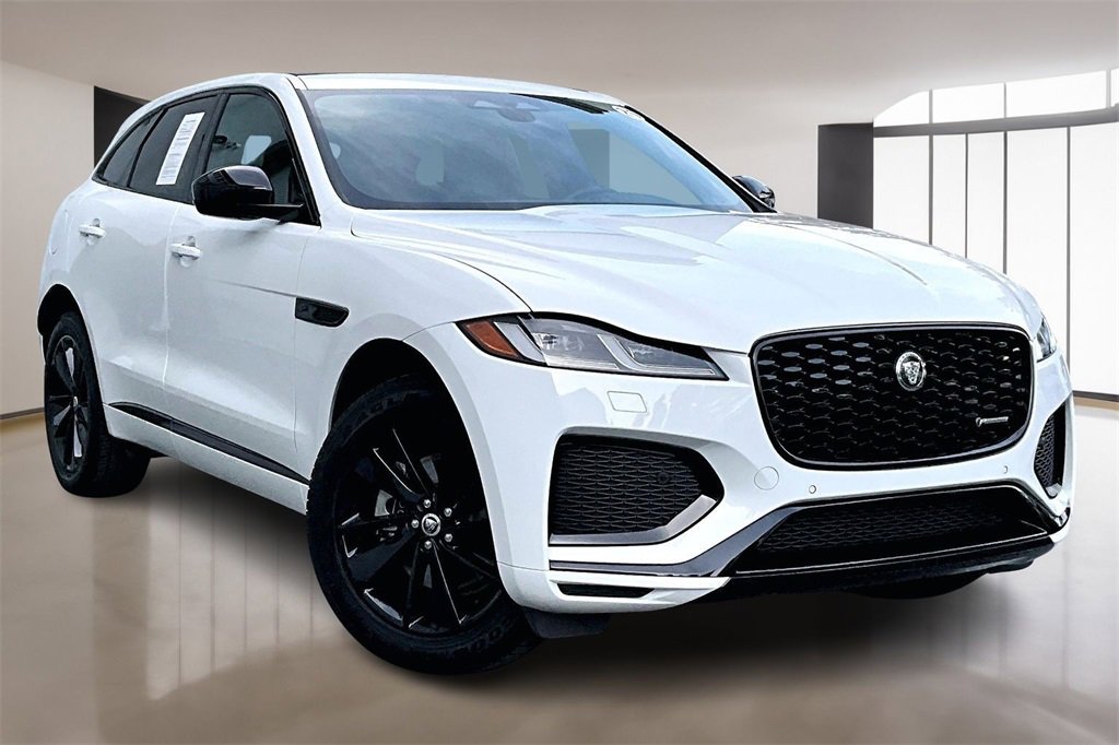 Used 2025 Jaguar F-PACE R-Dynamic S image 3