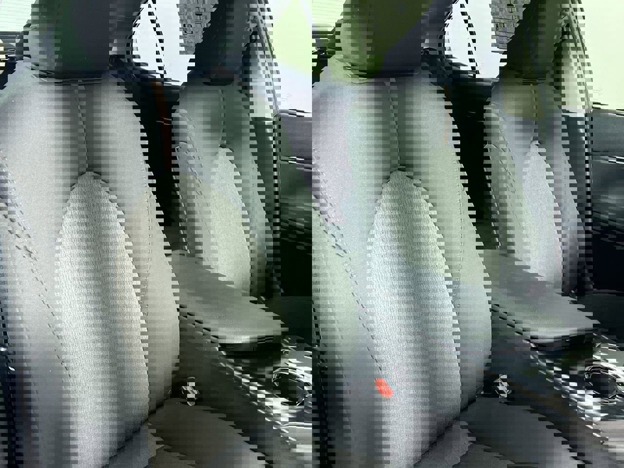 Used 2019 Toyota Camry LE image 32