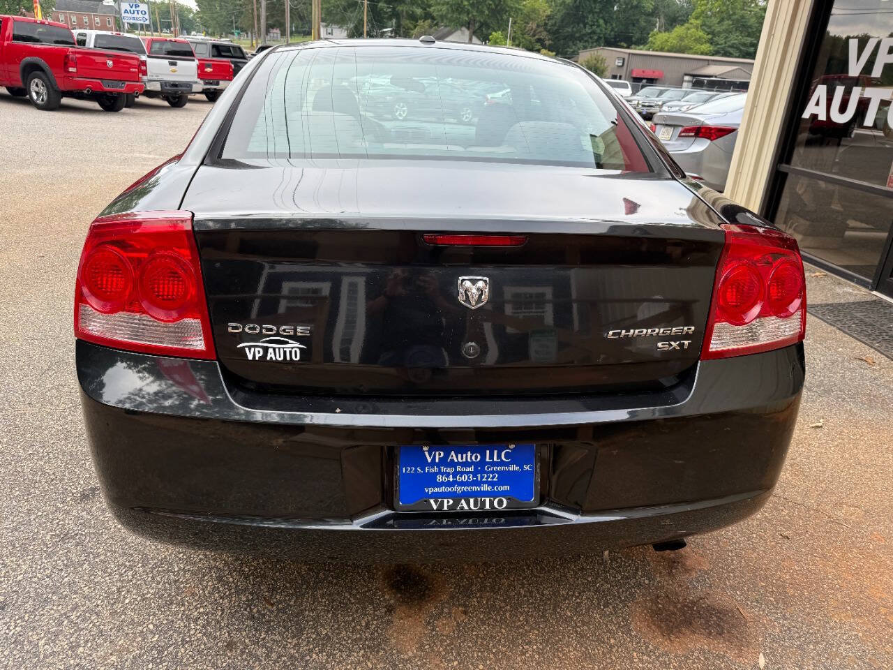Used 2010 Dodge Charger SXT RWD image 5