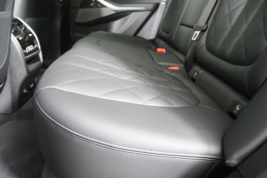 Certified 2026 BMW X5 sDrive40i RWD image 14