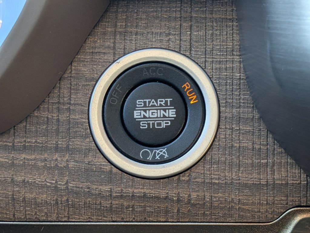 Used 2023 RAM 3500 Limited image 30