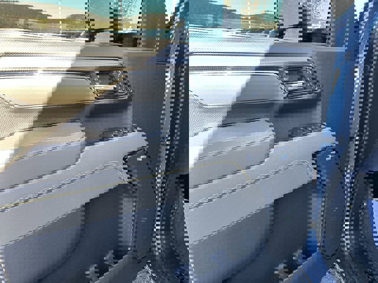 Used 2024 Chevrolet Silverado 2500 ZR2 w/ Snow Plow Prep/Camper Package image 19