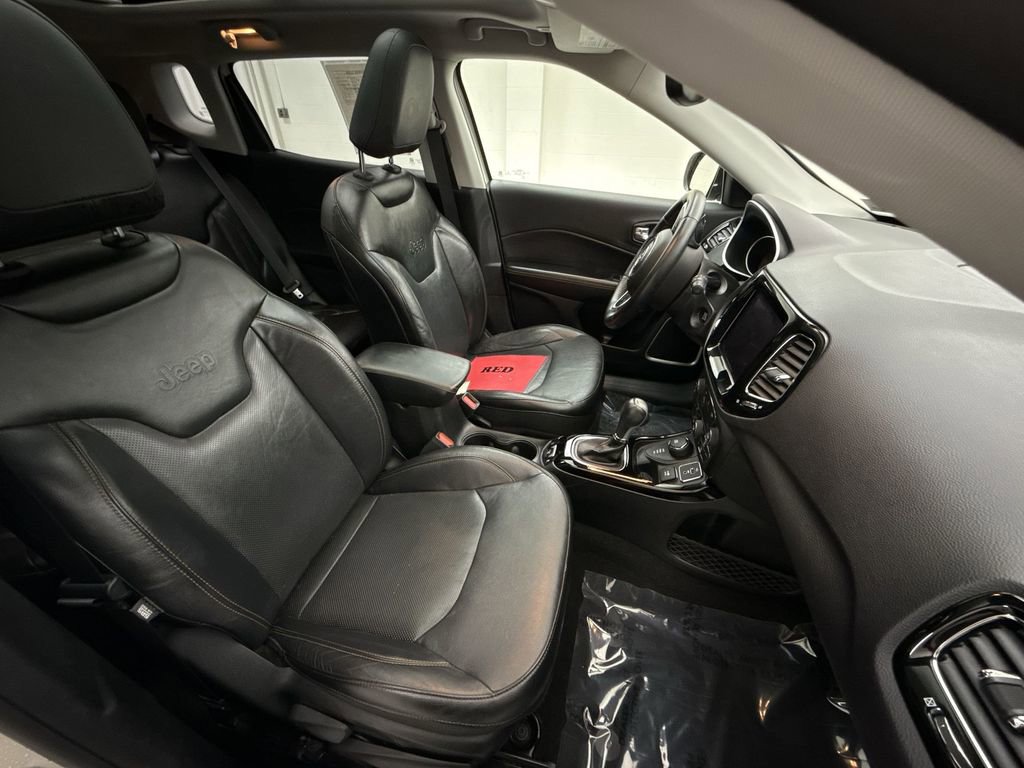 Used 2017 Jeep Compass Limited w/ Navigation Group AWD/4WD image 29