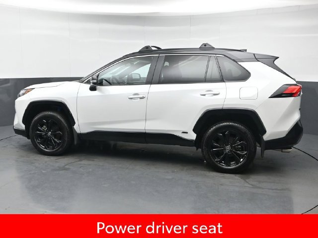 Certified 2025 Toyota RAV4 XSE w/ Weather Package AWD/4WD image 4