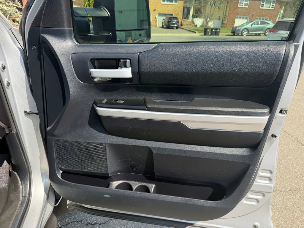 Used 2014 Toyota Tundra SR5 w/ SR5 Upgrade Package AWD/4WD image 28