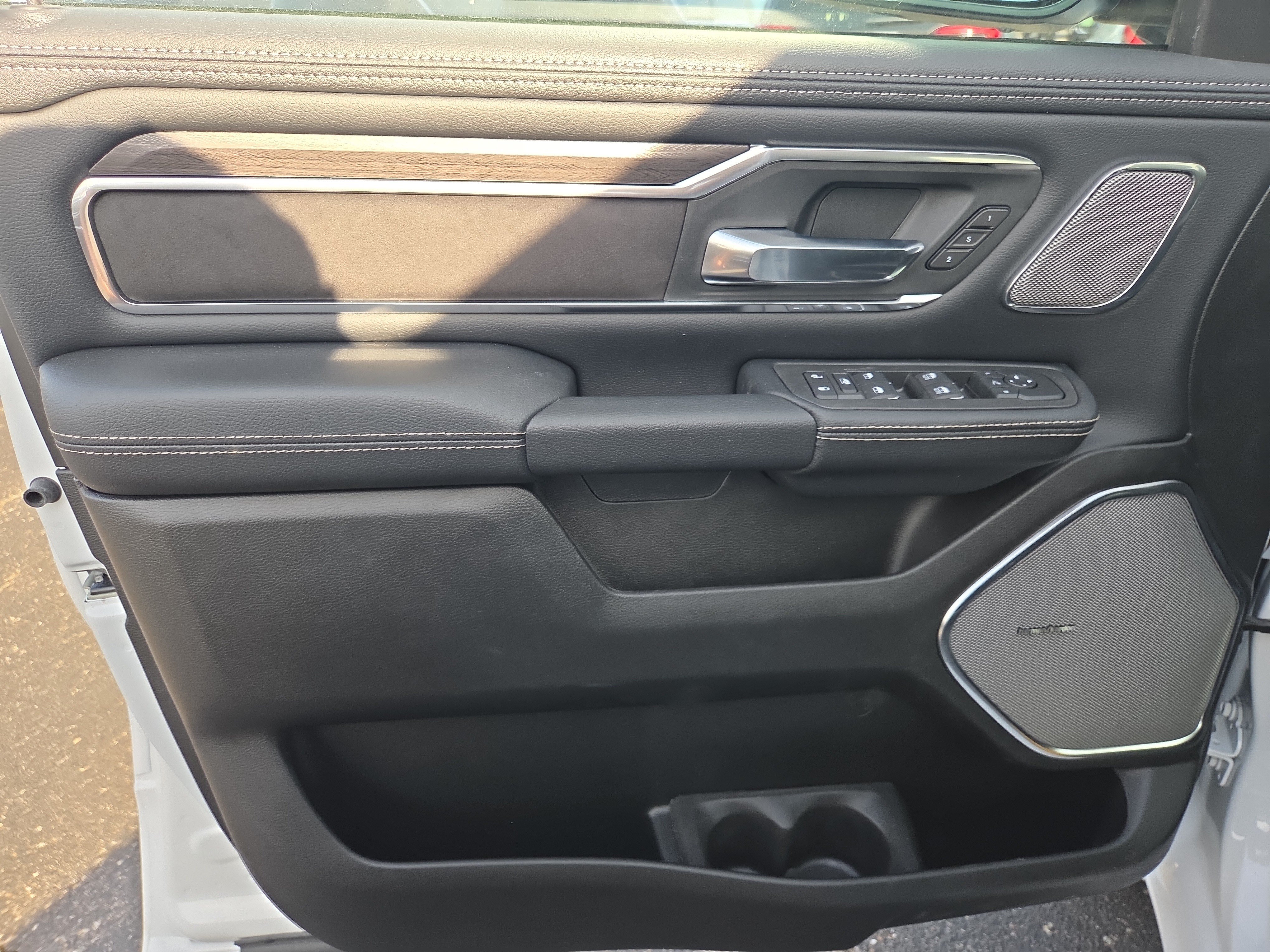 New 2026 RAM 1500 Laramie w/ Night Edition AWD/4WD image 5
