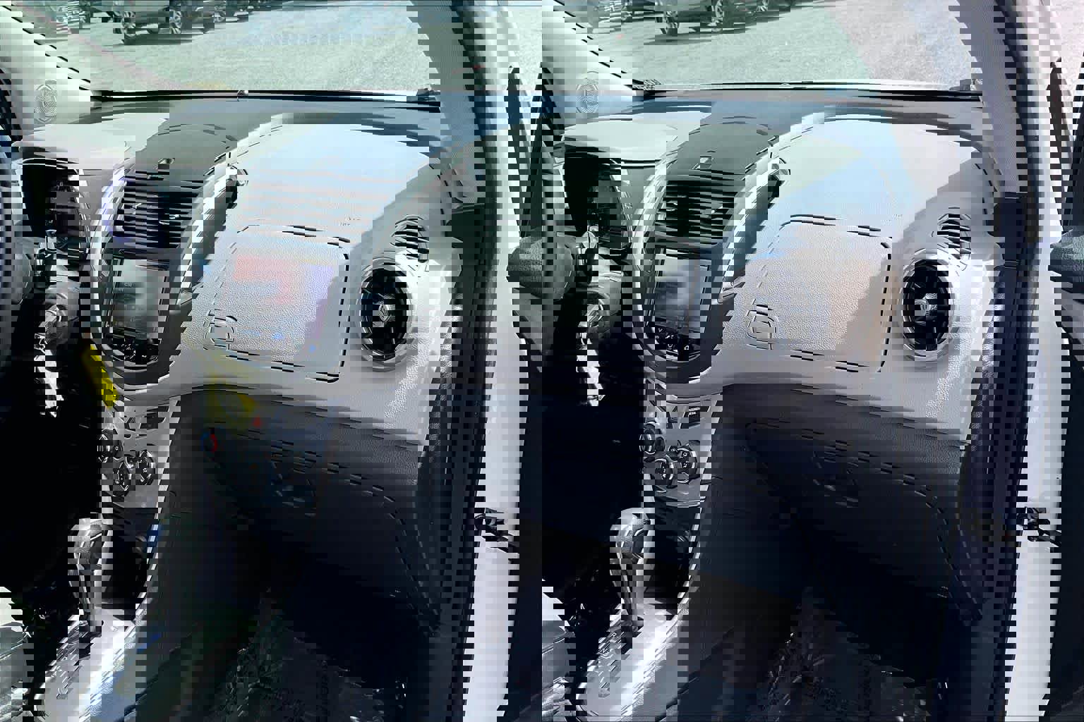 Used 2016 Chevrolet Trax LT w/ LT Convenience Package image 18