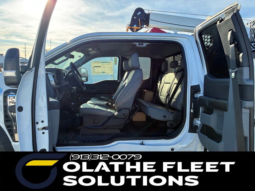 New 2026 Ford F550 4x4 Supercab Super Duty image 21