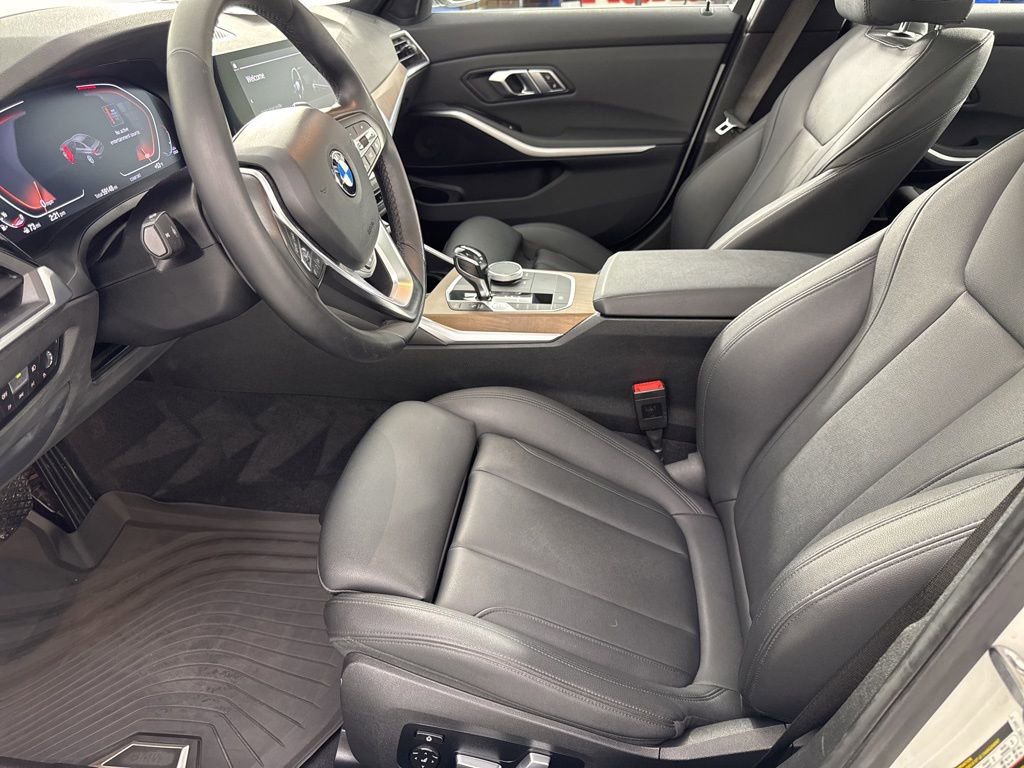 Used 2019 BMW 330i xDrive Sedan w/ Premium Package image 14
