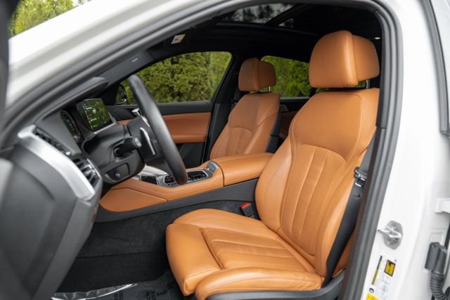 Used 2022 BMW X6 xDrive40i w/ M Sport Package AWD/4WD image 46