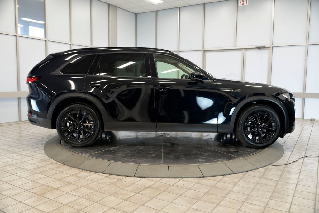 Used 2026 MAZDA CX-90 3.3 Turbo w/ Premium Sport Pkg image 9
