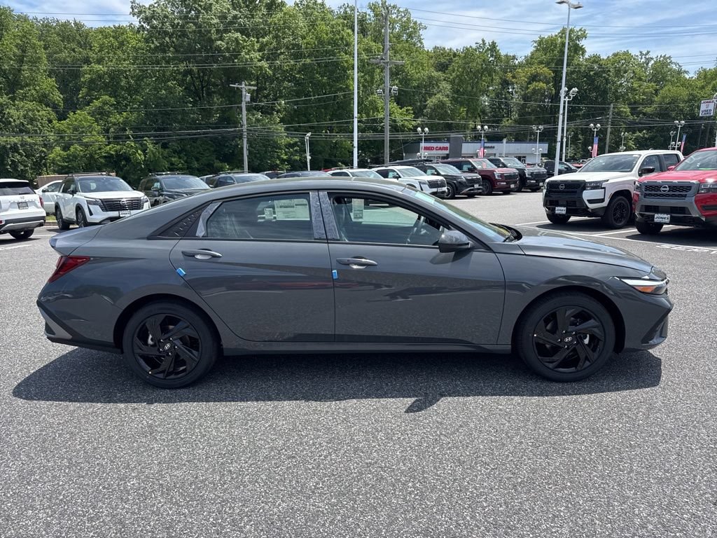 New 2026 Hyundai Elantra Sport FWD image 4