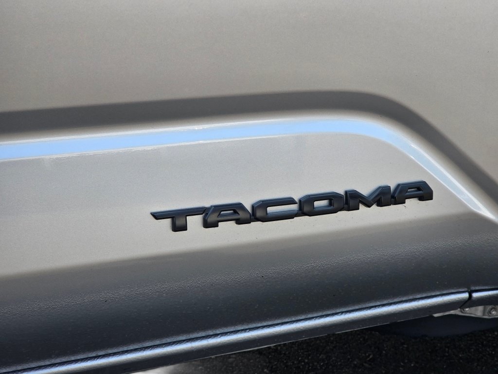 Used 2024 Toyota Tacoma TRD Off-Road AWD/4WD image 30
