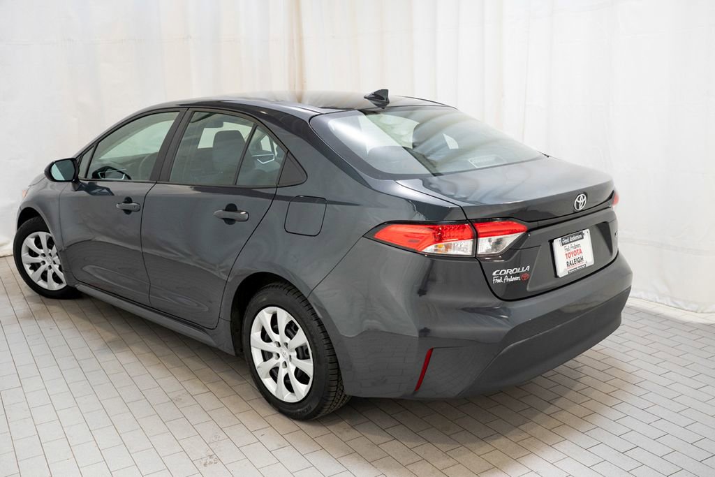 Used 2025 Toyota Corolla LE image 3