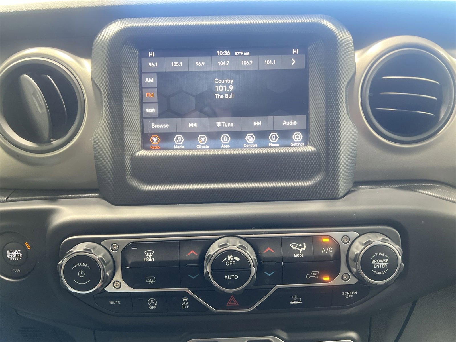 Used 2021 Jeep Wrangler Unlimited Sport image 16