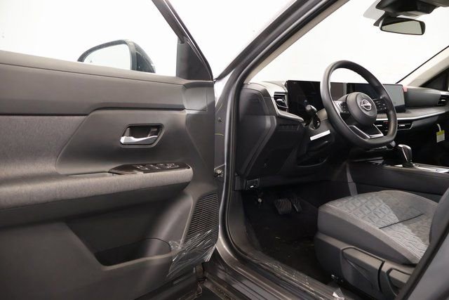 New 2026 Nissan Kicks SV w/ SV Premium Package image 8