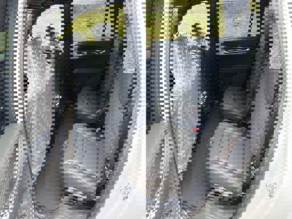 New 2025 Cadillac XT6 Sport w/ LPO, Floor Liner Package image 9