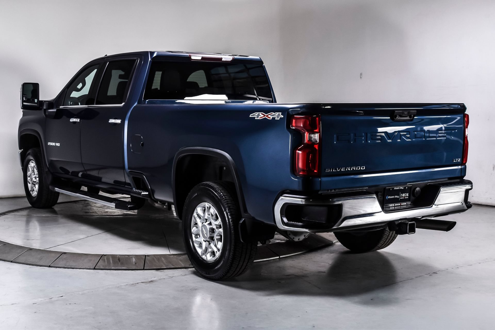 Used 2020 Chevrolet Silverado 2500 LTZ AWD/4WD image 6