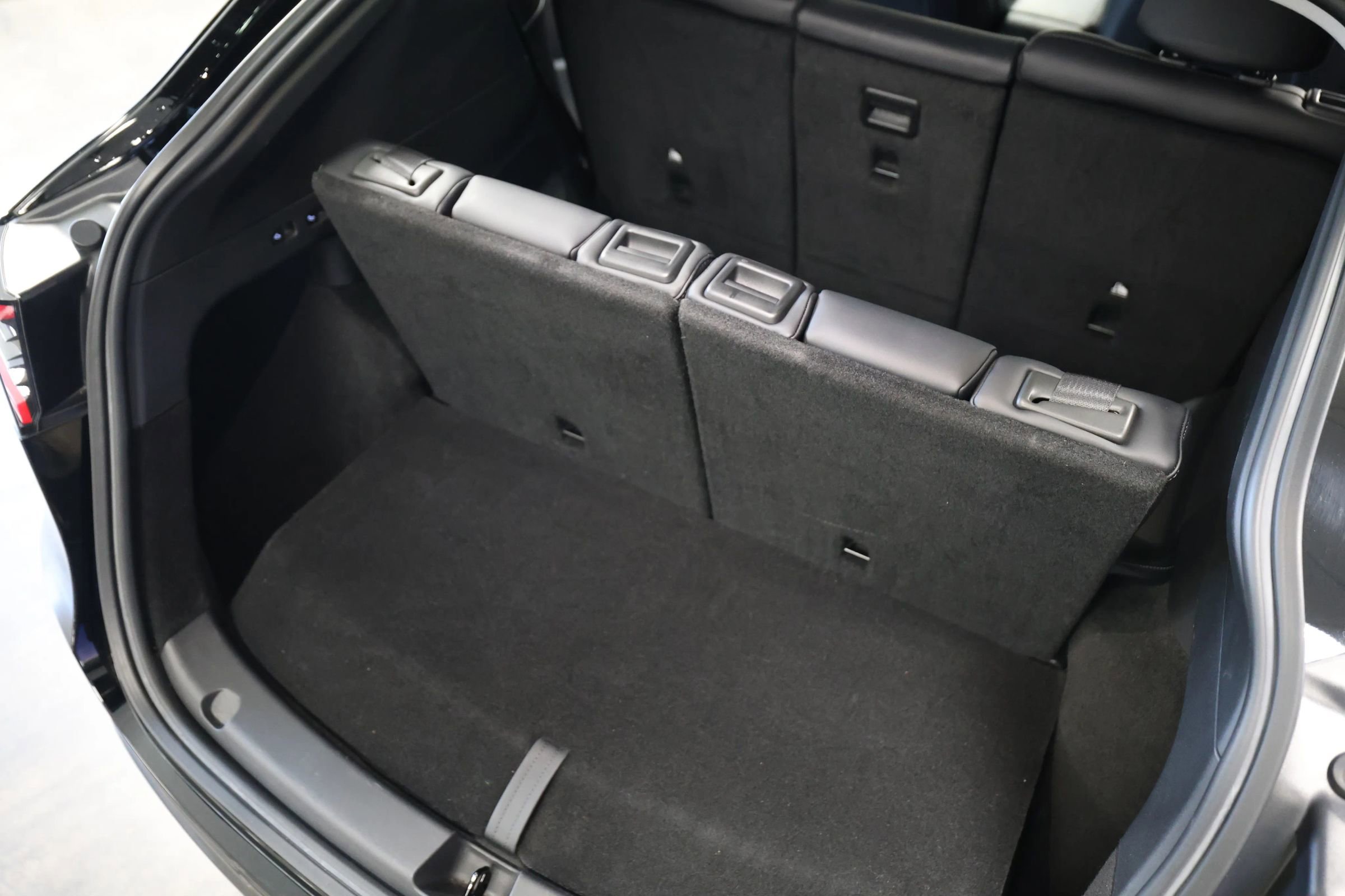 Used 2021 Tesla Model Y Long Range image 54