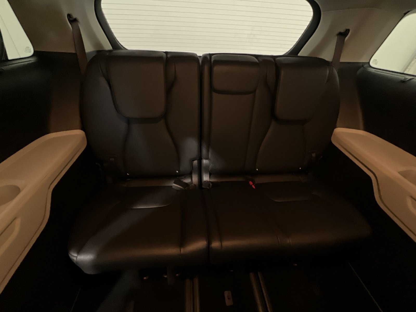 Used 2024 Kia Carnival EX FWD image 34