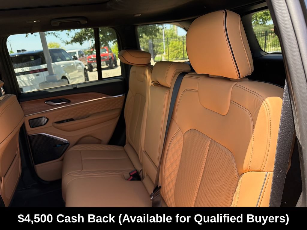 New 2026 Jeep Grand Cherokee Summit AWD/4WD image 32