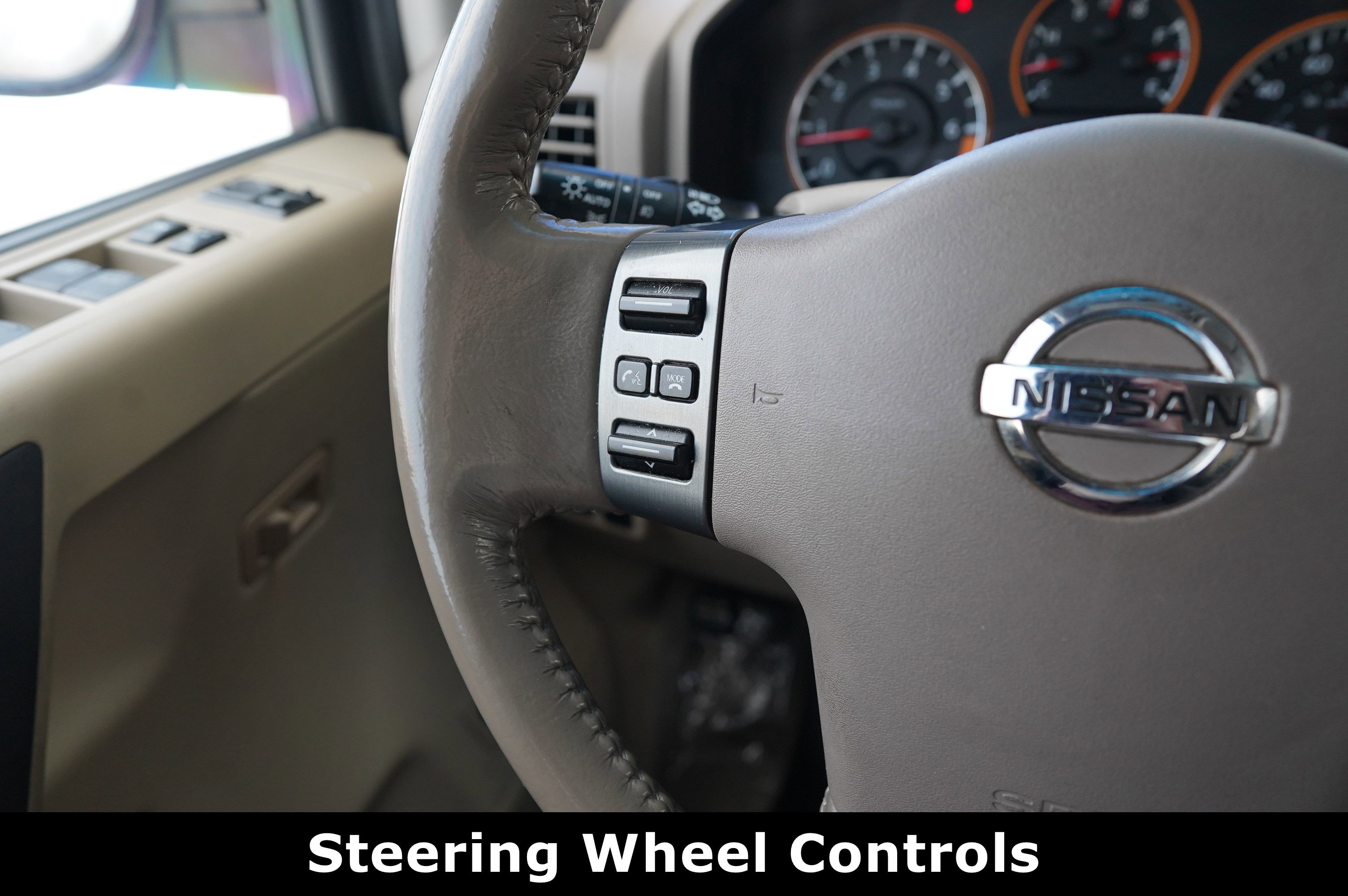 Used 2012 Nissan Titan SL image 22